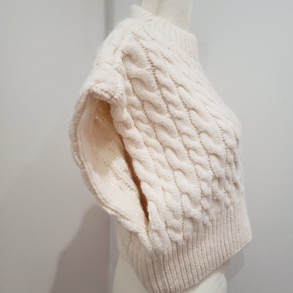CABLE KNIT VEST - Picture 2 of 4
